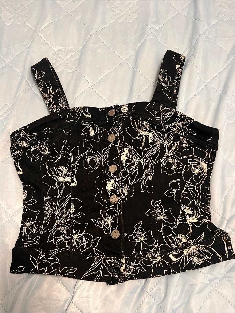 White House Black Market Black and White Floral Button Crop Top